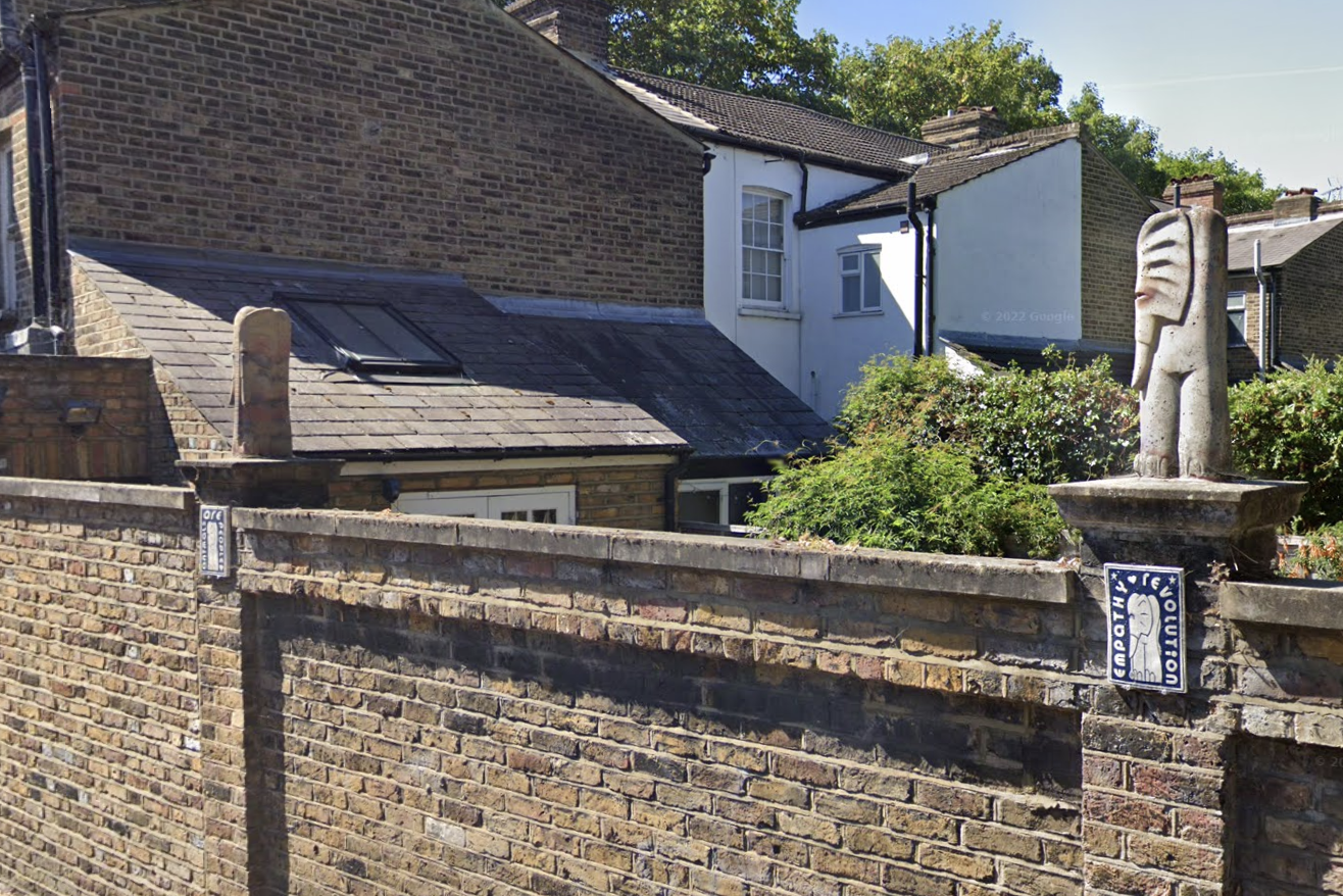 Two elephant statues on Orford Road